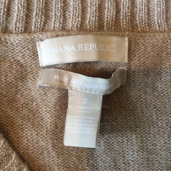 Banana Republic Gold Sweater - Picture 2 of 2